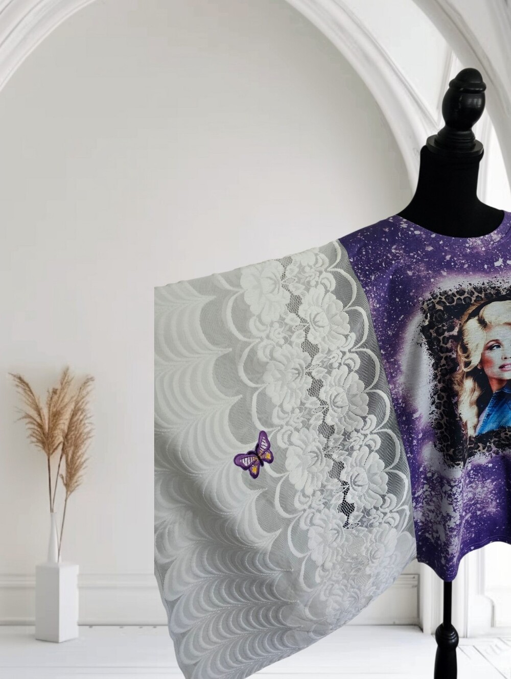 Upcycled Dolly Parton Graphic Band Tee With Lace Sleeves, OS - Picture 5 of 6